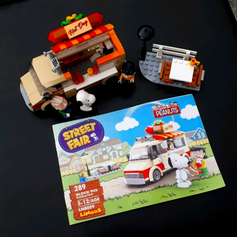 Peanuts Building Blocks